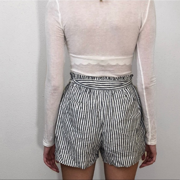 Striped paperbag shorts <3 - Picture 3 of 3